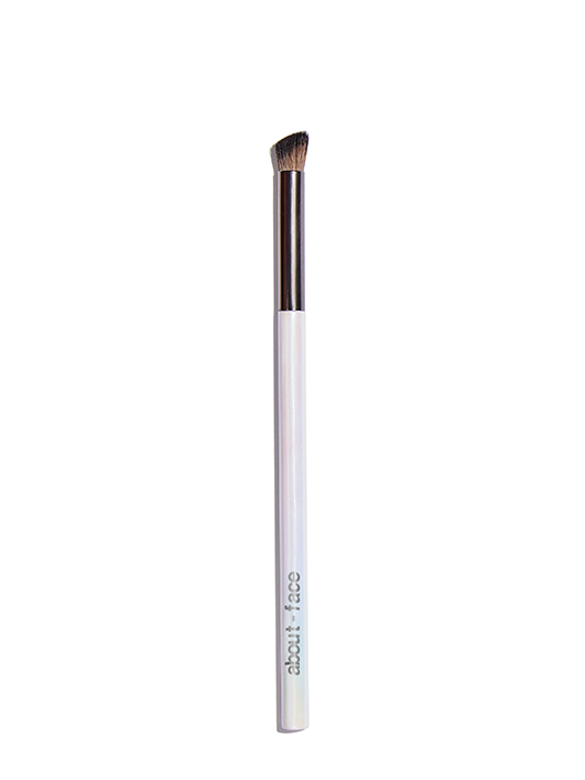Angled Wing Tip Liner Brush