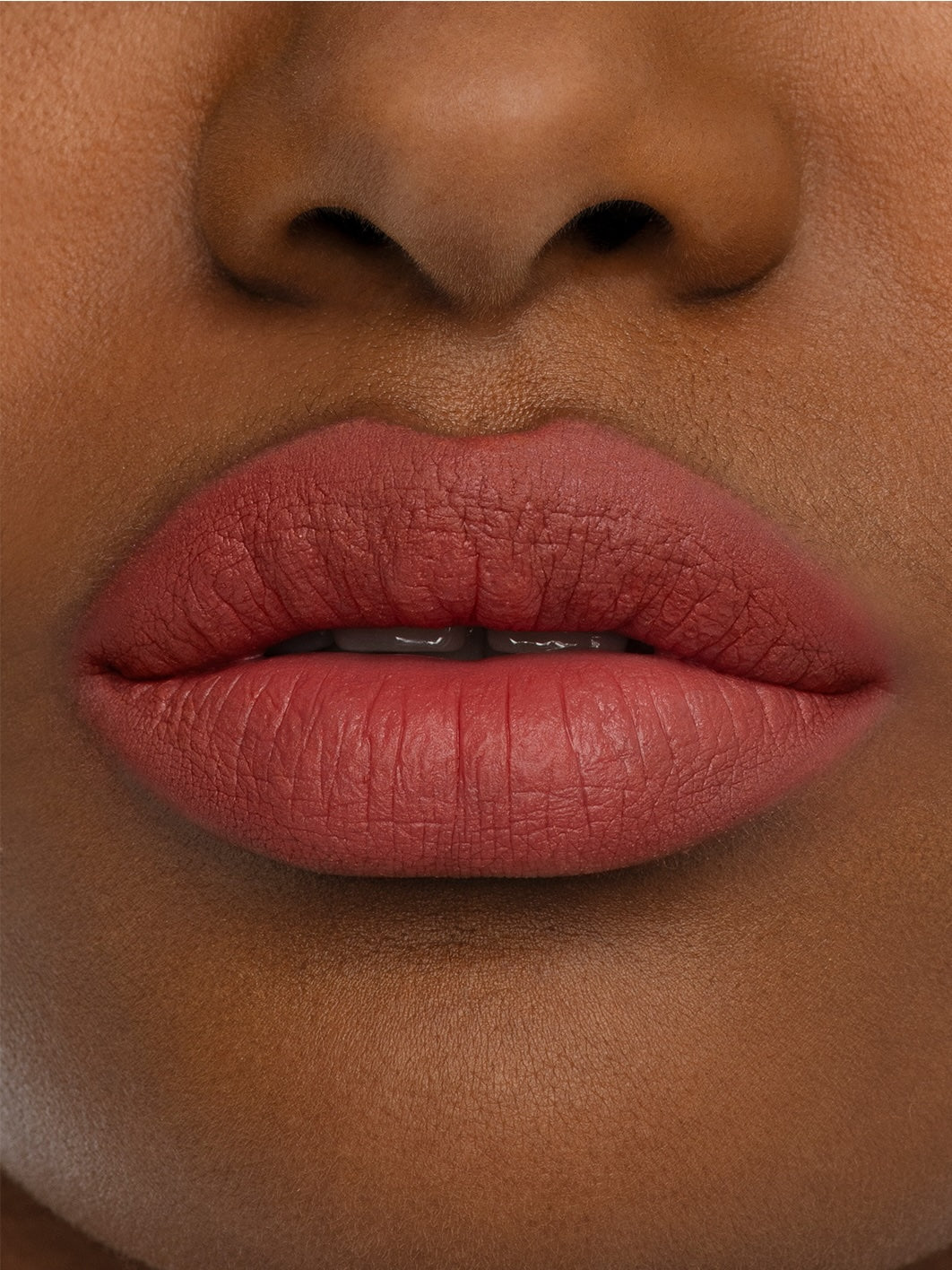 BLURRED MATTE LIP PLUMP – about-face